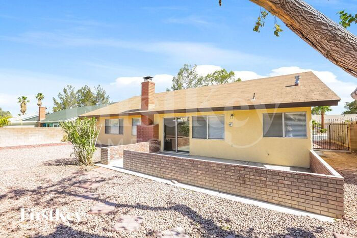 Building Photo - 6562 Appletree Cir