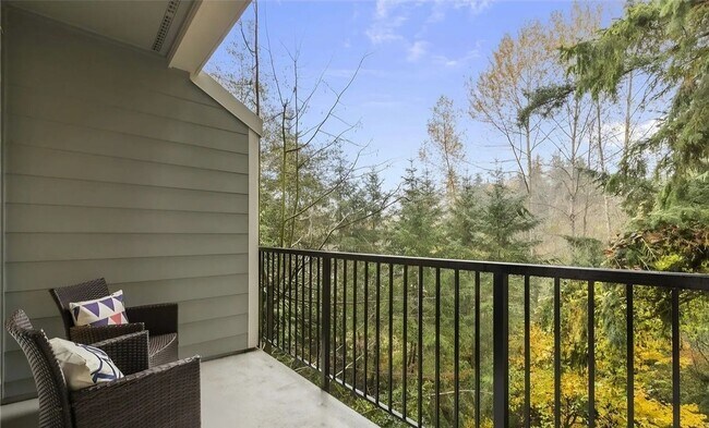 Building Photo - Bright & Renovated 3-Bed Condo in Northshore Summit