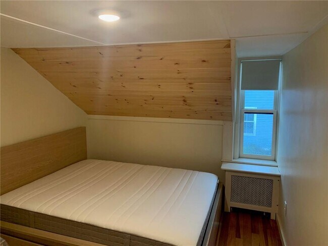 Building Photo - 107 Prospect Hill St