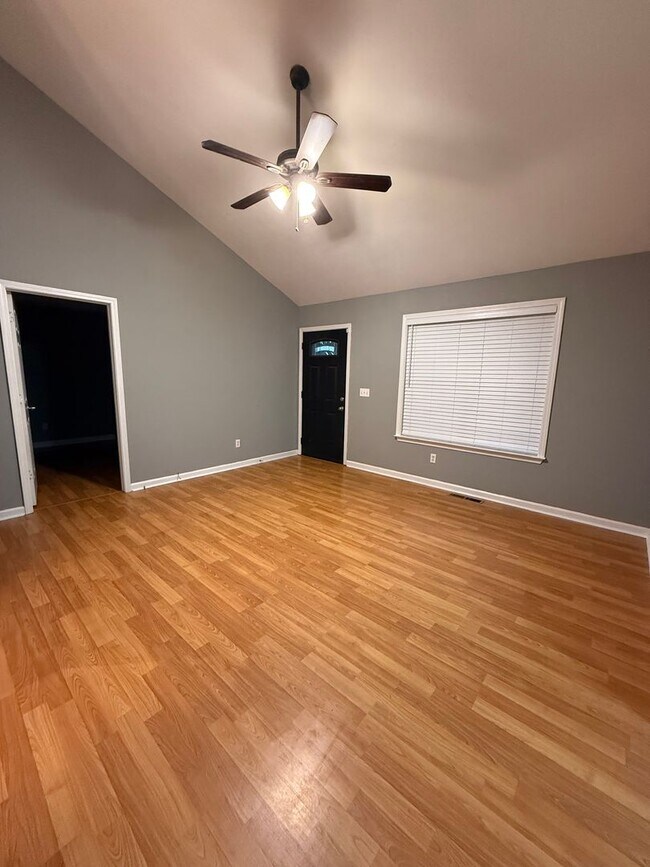 Building Photo - Charming 3-Bedroom Home with Large Lot