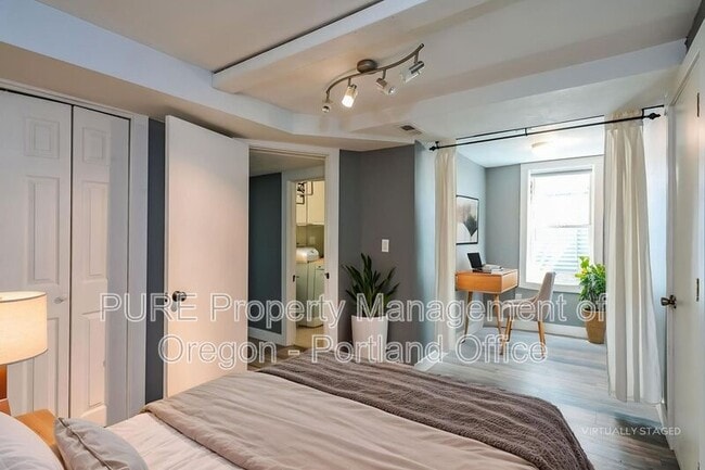 Building Photo - 22 S Meade St