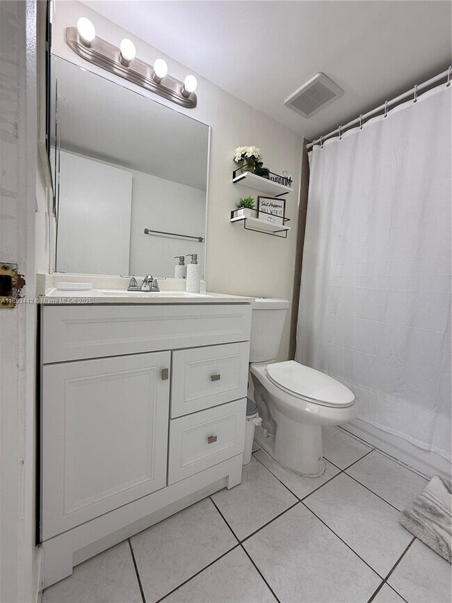 Building Photo - 8000 SW 149th Ave