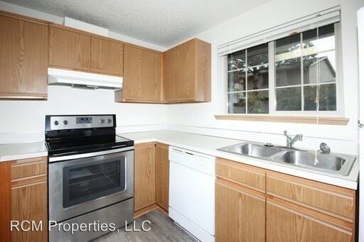 Building Photo - 1300 NE 181st Ave