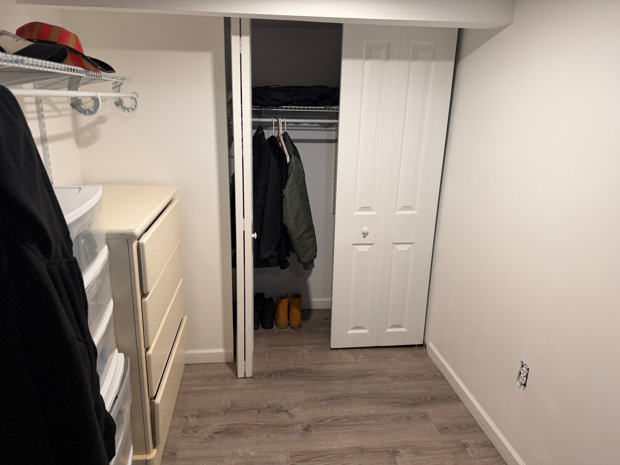 Building Photo - 263 S Haviland Ave