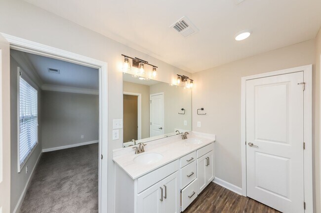 Building Photo - 3604 Silvery Wy