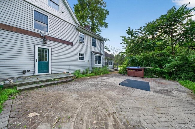 Building Photo - 114 Old Mansion Rd
