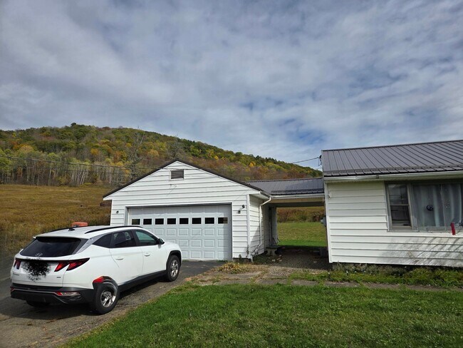 Building Photo - 5535 PA-155