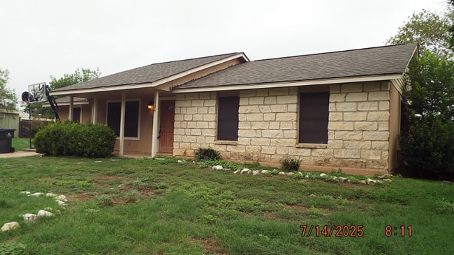 Building Photo - 126 Hillcrest Dr