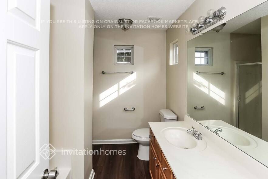 Building Photo - 8611 Meadowmont View Dr
