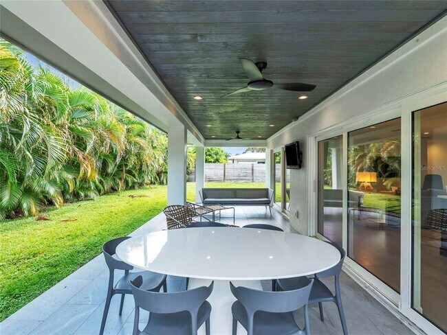 Building Photo - 4021 21st Ave N