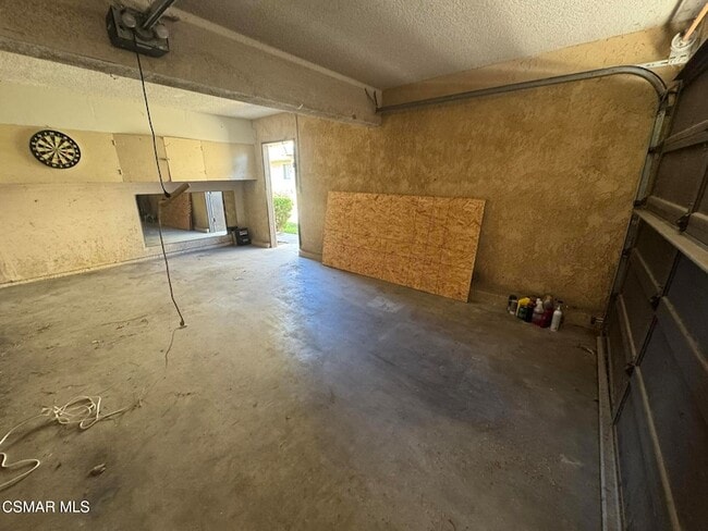 Building Photo - 2576 Sextant Ave