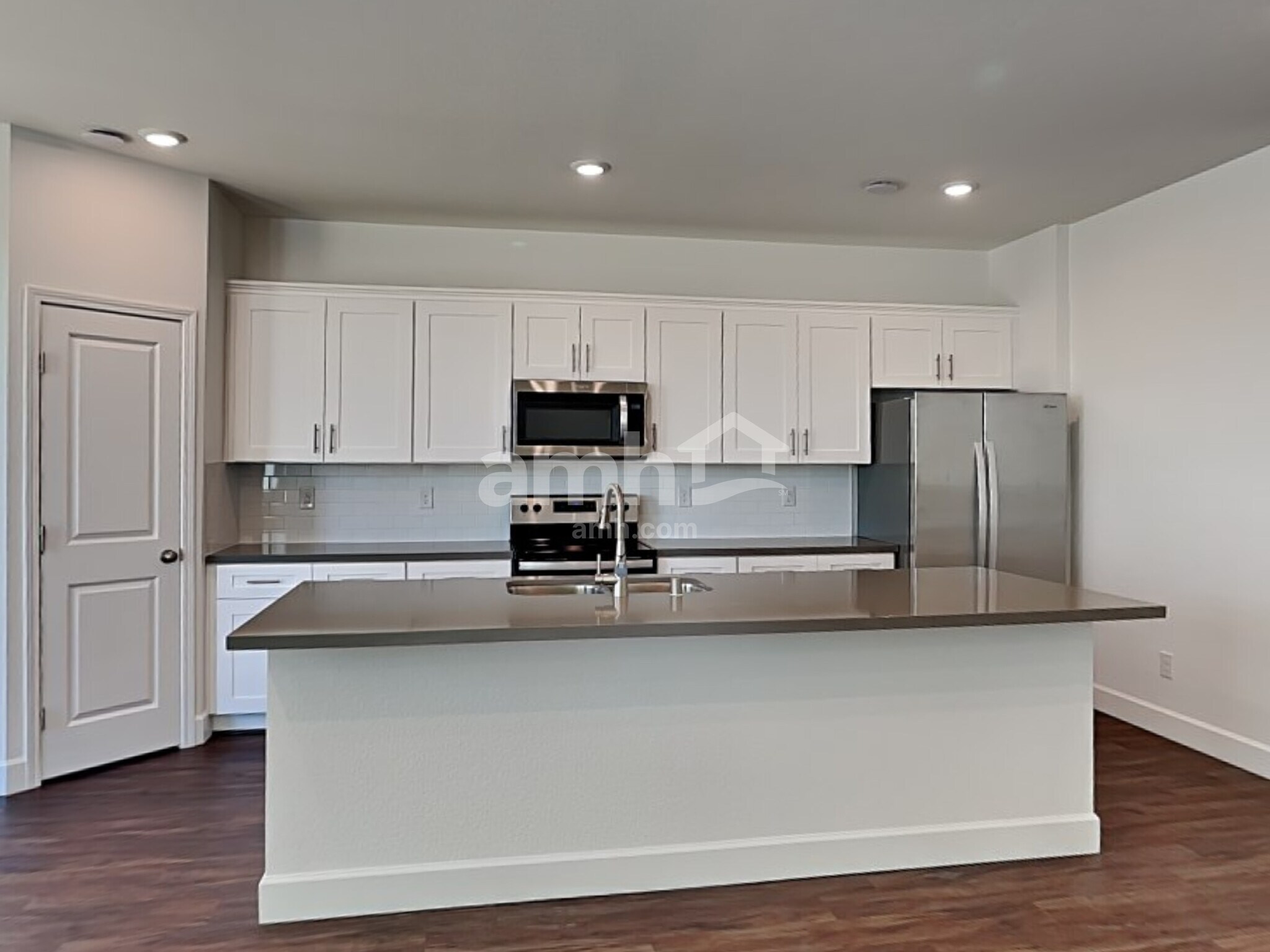 Building Photo - 8841 Tiger Tooth Ave