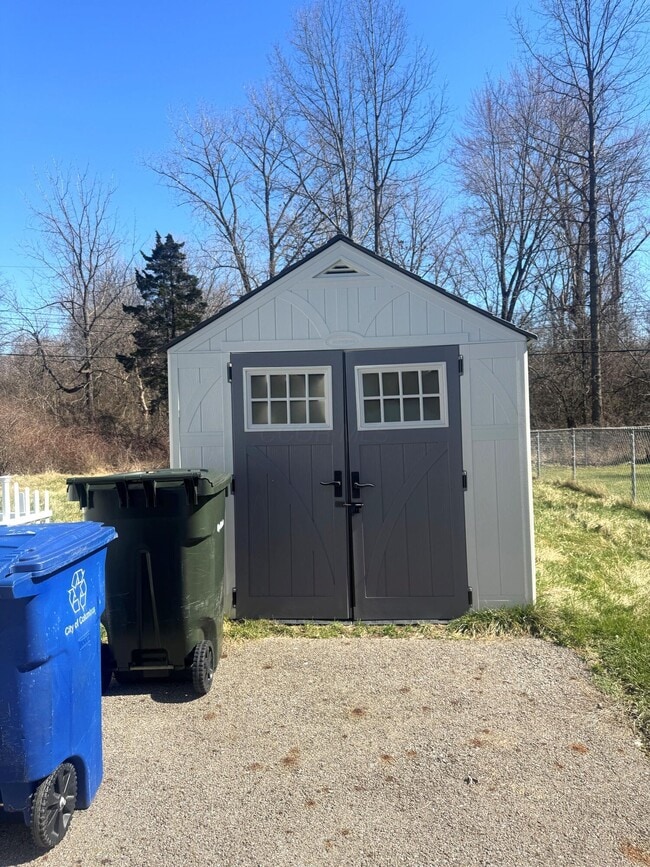 Building Photo - 2656 Glenbar Ct