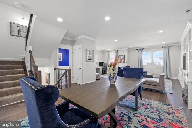 Building Photo - 621 Bluemont Ave