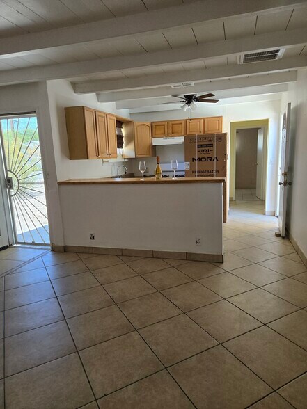 Building Photo - 12908 Cactus Dr