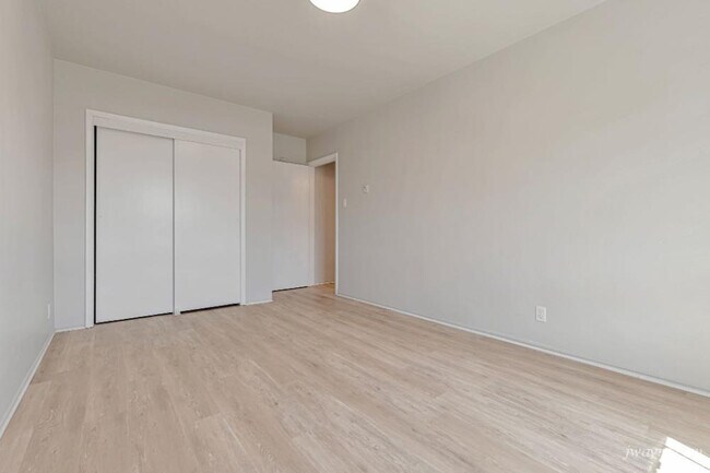 Building Photo - 80 Terra Vista Ave