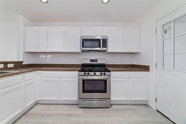 Building Photo - 18703 Clover Nut Ct