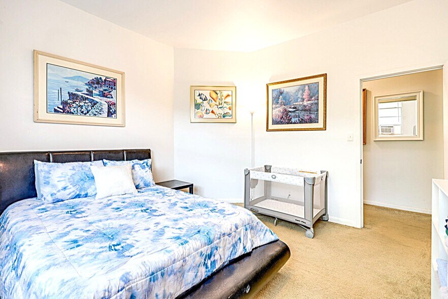 Building Photo - 2604 Post St