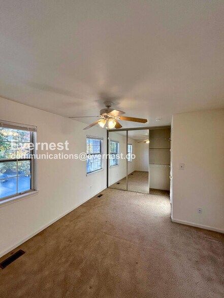 Building Photo - 16321 Taconic Cir