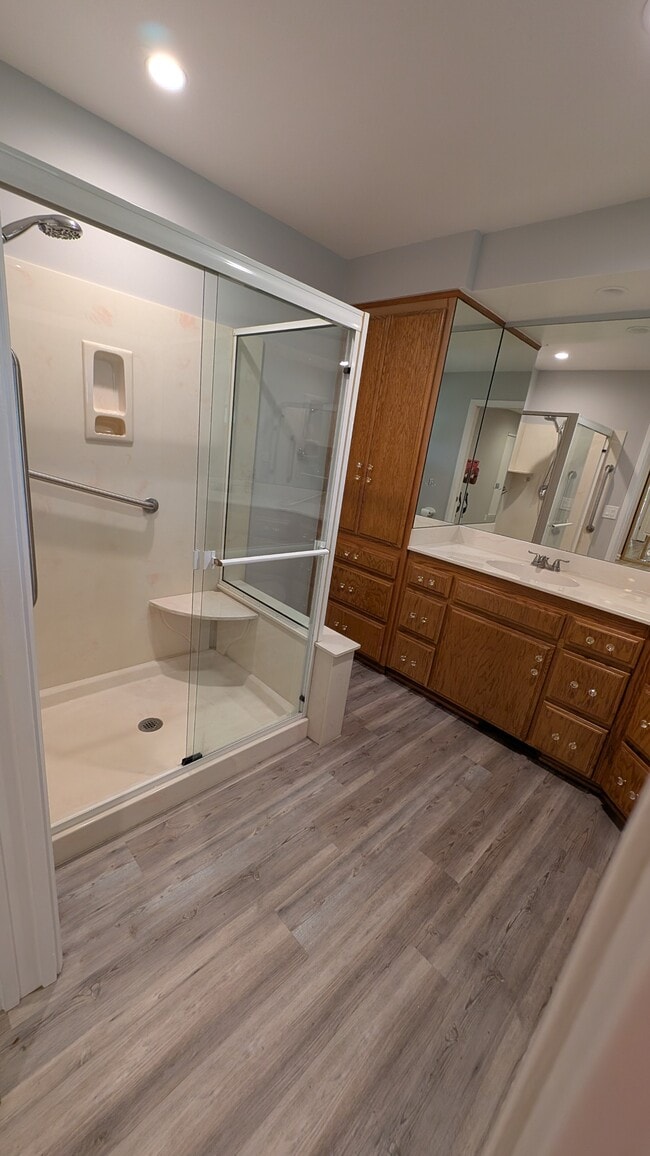 Building Photo - 909 Richland Rd