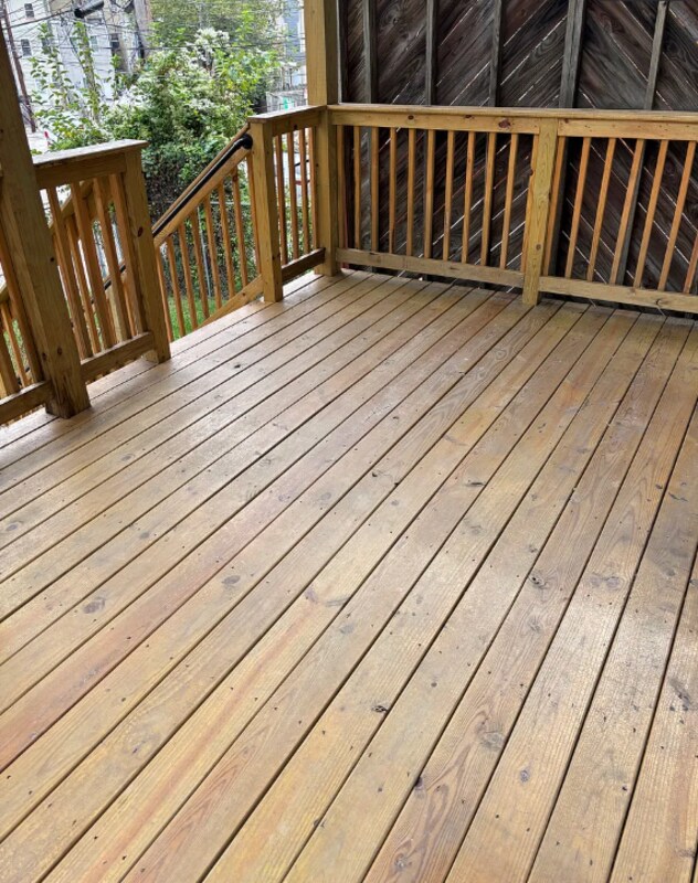 Building Photo - 221X Brookfield Ave