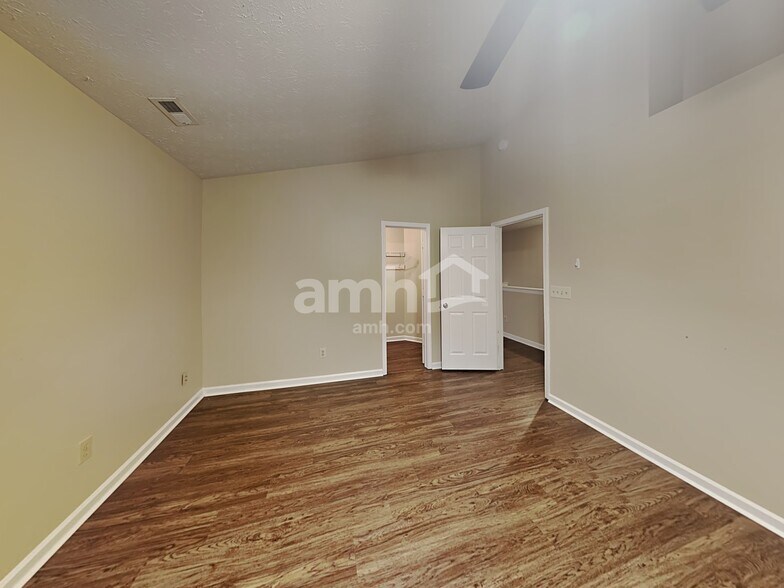 Building Photo - 716 Greene Ct