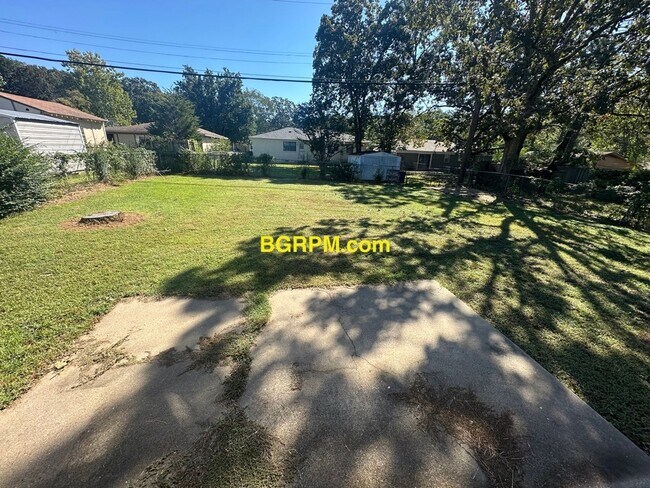 Building Photo - 3 Bed House for rent in NLR