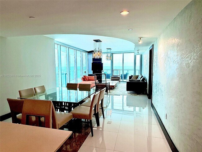 Building Photo - 17001 Collins Ave