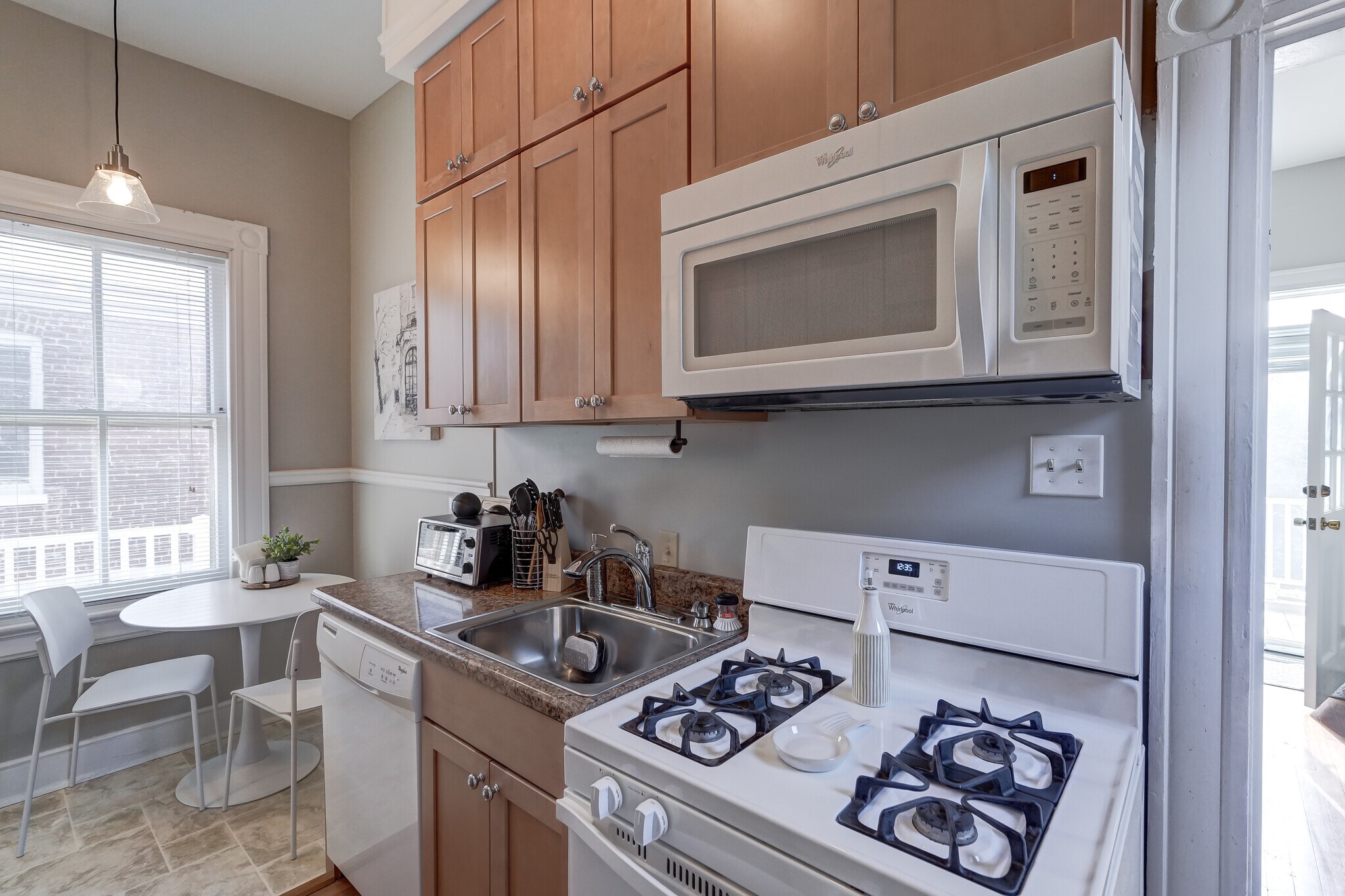 Galley Kitchen - 1913 Hanover Ave