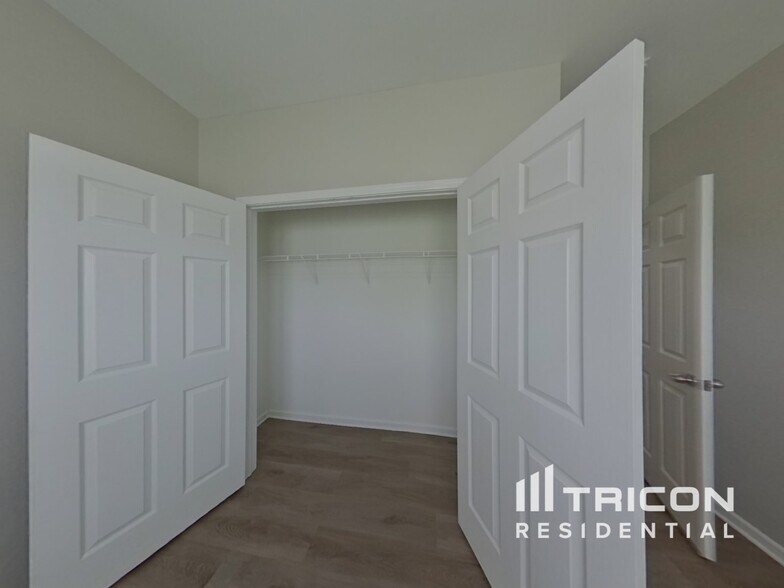 Building Photo - 11215 Breezehill Ln
