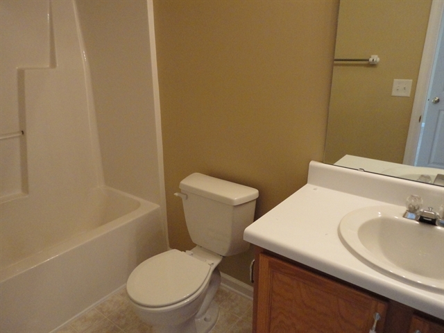 Building Photo - 3825 Tyler Bluff Ln