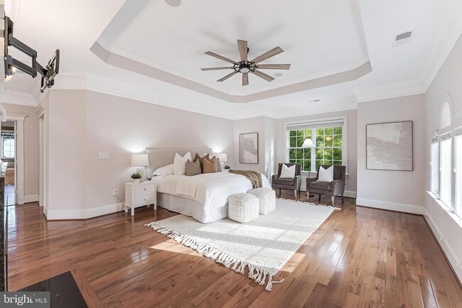 Building Photo - 829 Golden Arrow St