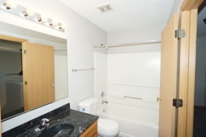 Building Photo - 3616 Forestview Dr