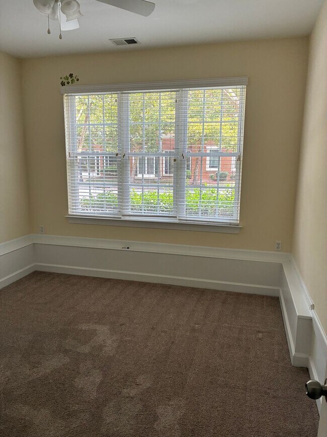 Building Photo - Heart of NEW TOWN