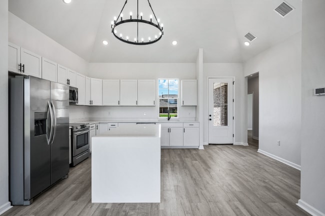 Building Photo - 208 Jax Sq