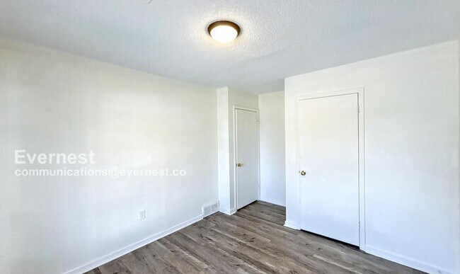 Building Photo - 3886 Camelia Cove