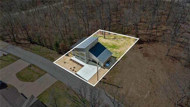 Building Photo - 4 Savidge Cir