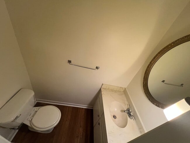 Building Photo - 936 Maryland Ave