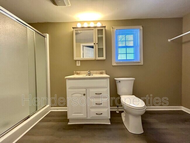 Building Photo - 935 Old Charlotte Rd SW