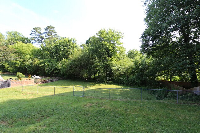 Building Photo - Renovated One Level Home in Fantastic North Raleigh Location!