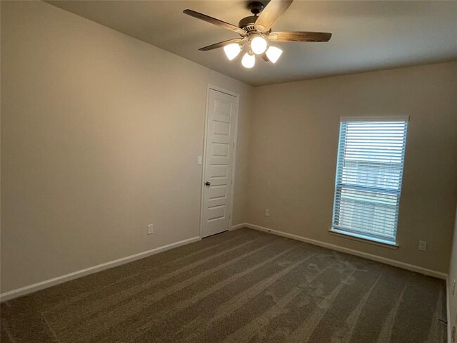 Building Photo - 115 Savory Saute Dr
