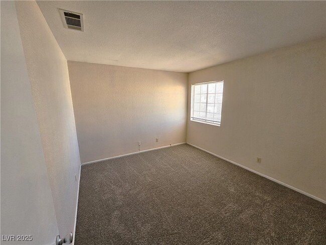 Building Photo - 1216 Lucia Dr