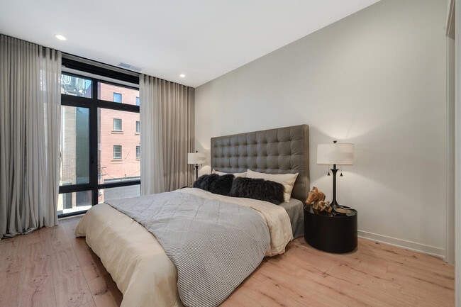 Building Photo - 1257 N Ashland Ave