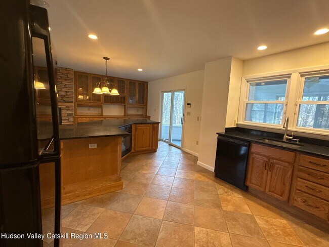 Building Photo - 20 Van Orden Rd