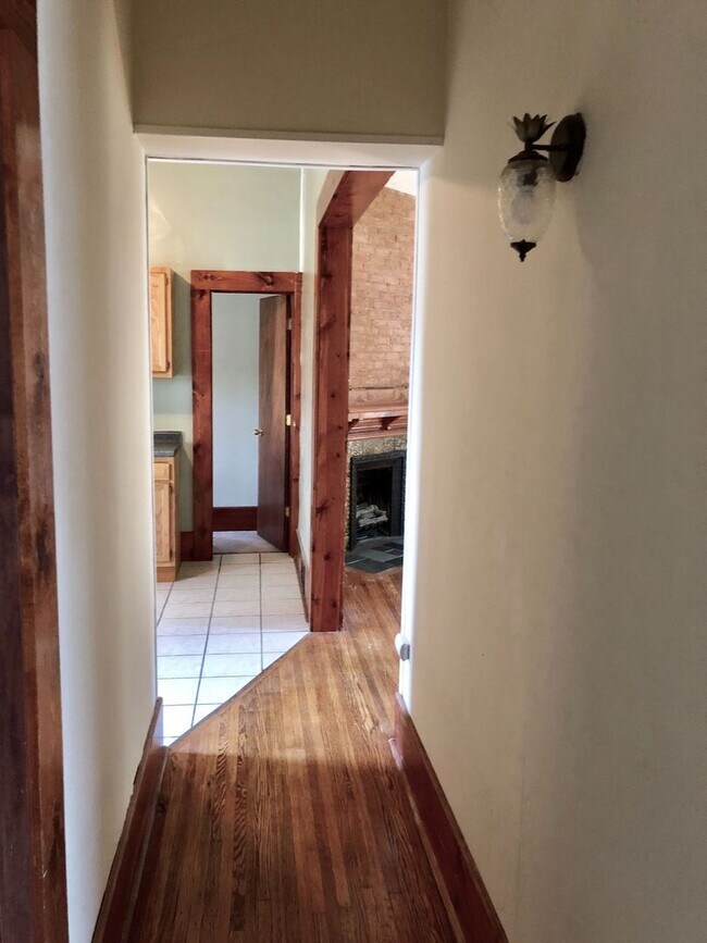 Building Photo - 15 Hanna Pl