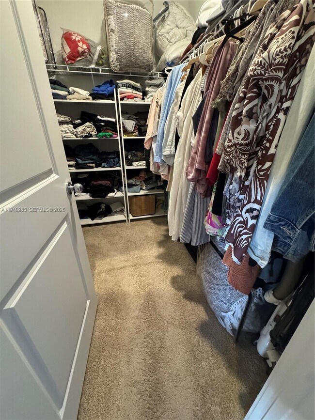 Building Photo - 466 NE 5th St