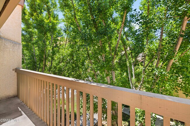 Building Photo - 26001 Alizia Canyon Dr