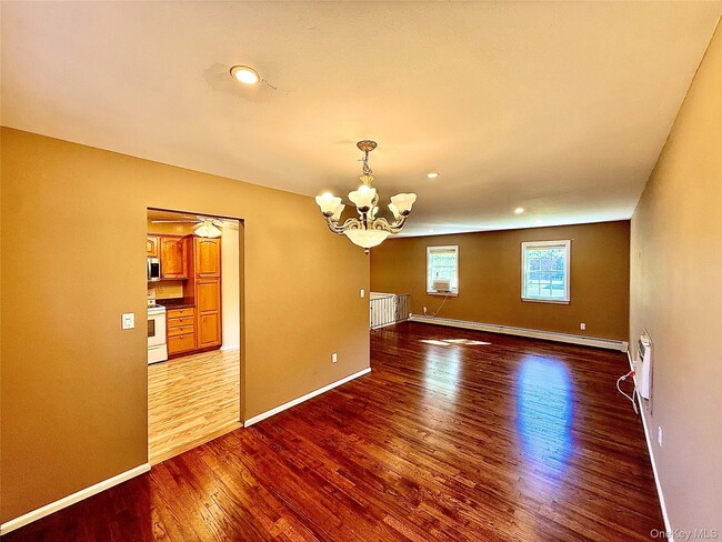 Building Photo - 273 N Brewster Rd