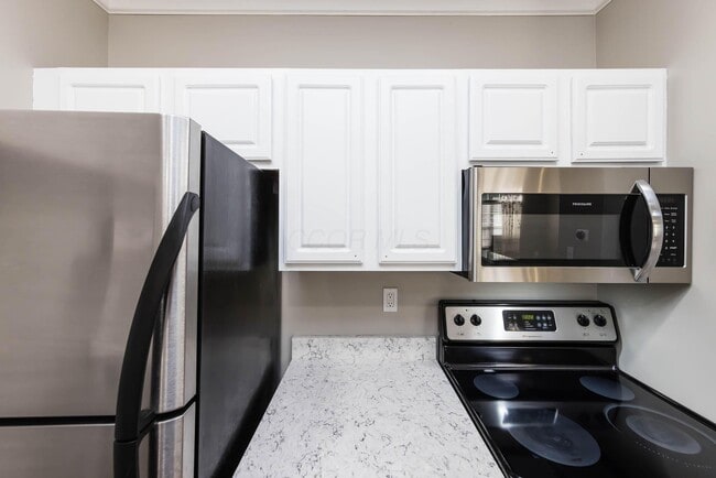 Building Photo - 6010 Inishmore Ln