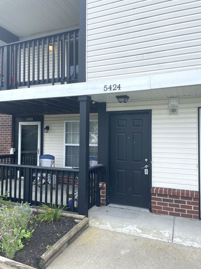 Building Photo - 5424 Cedar Springs